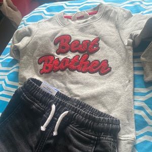 Brand new with tags H&M toddler boys outfit jeans and sweater shirt